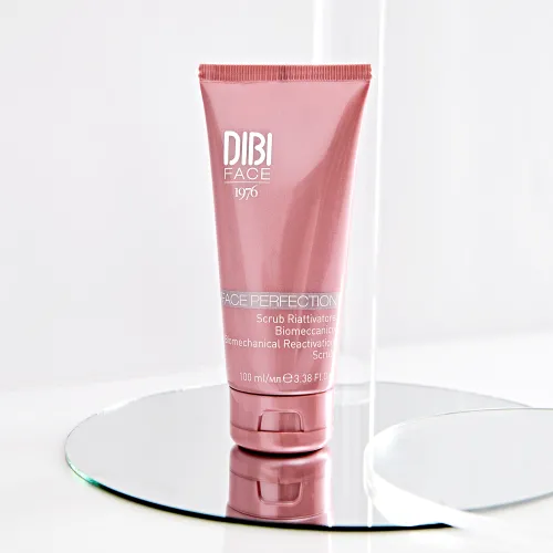 Face Perfection Activating Scrub for pore treatment