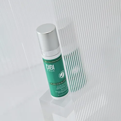 Fluido idratante opacizzante per skincare pelle mista